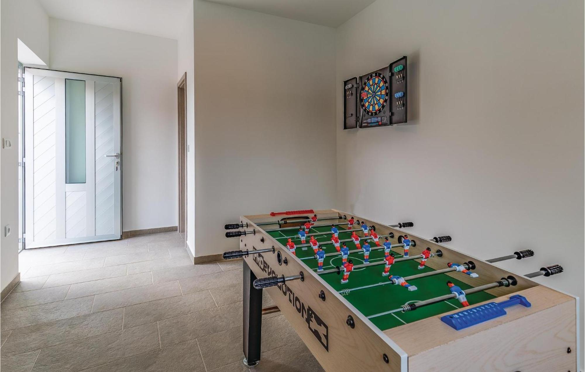 1 Bedroom Stunning Apartment In Pula Exteriér fotografie