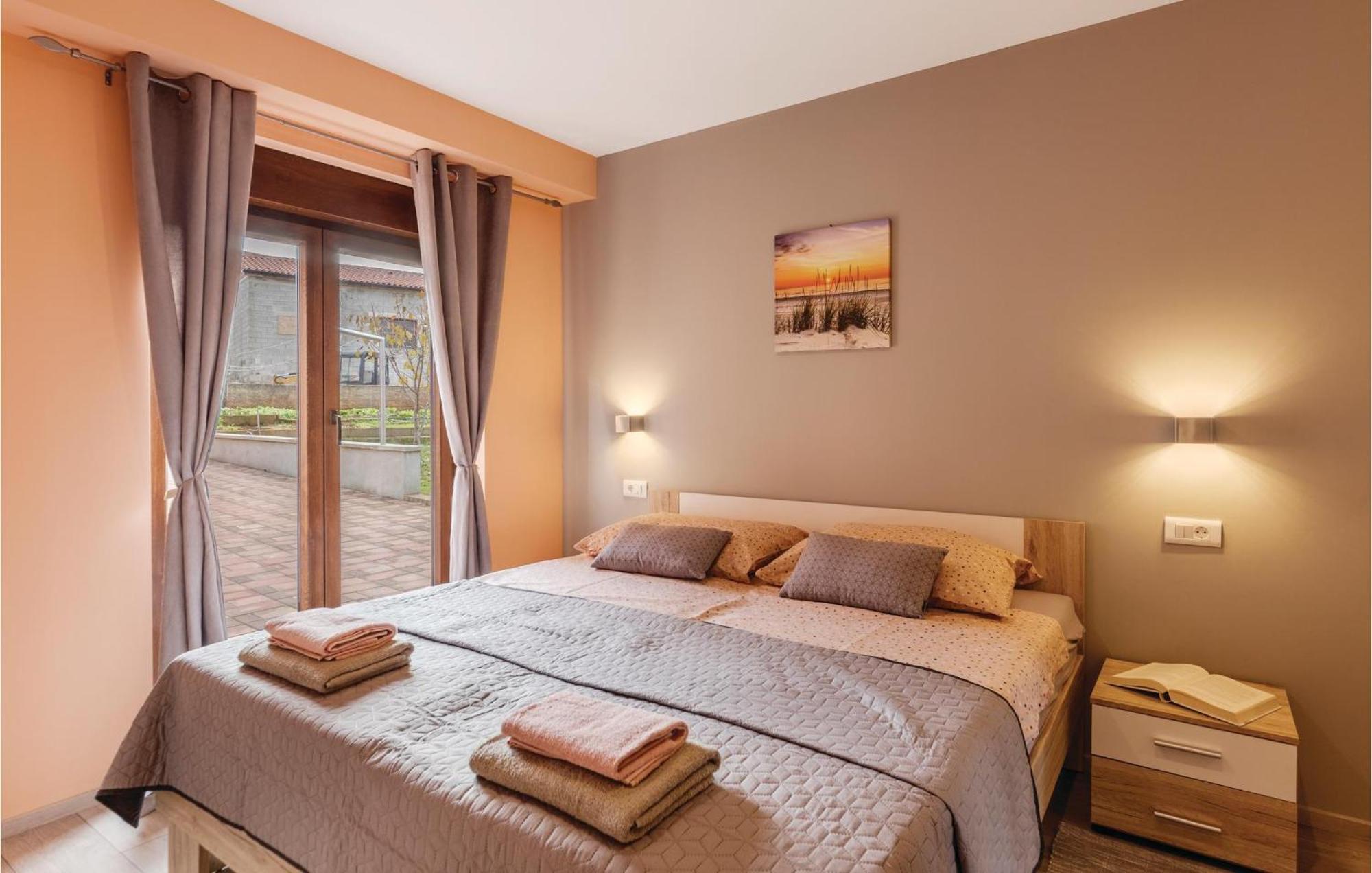 1 Bedroom Stunning Apartment In Pula Exteriér fotografie